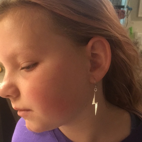 925 silver earrings. lightning bolt shape, brand new 4 pairs available - Picture 3 of 5